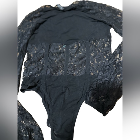Lulus Black Lace see true top size Medium - Picture 11 of 15